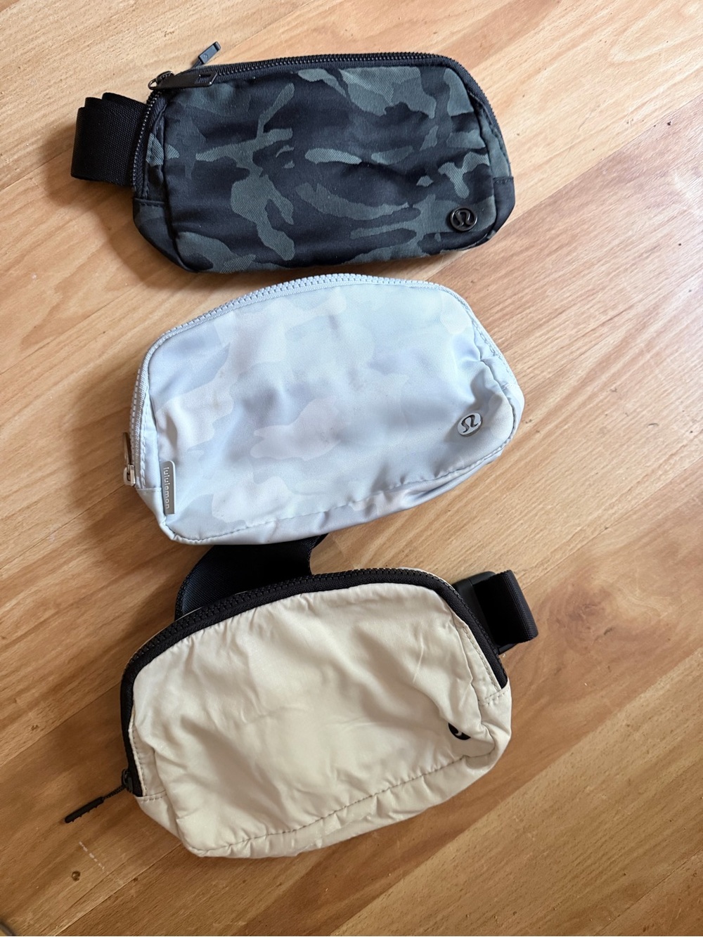lululemon athletica Men's Camo Waist Packs — Black, Light Gray, Cream 20 each